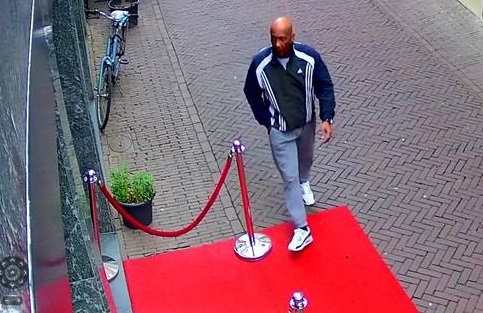Dordrecht – Gezocht – Man steelt tas met geld in casino Dordrecht